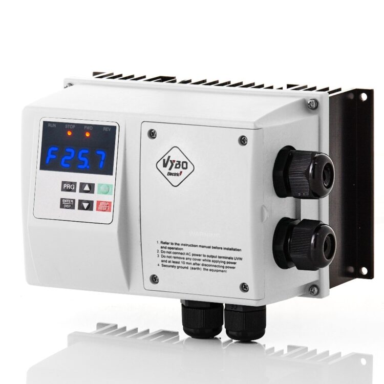 Frekvensomvandlare 0,75 kW 230V IP65 X550 i lager
